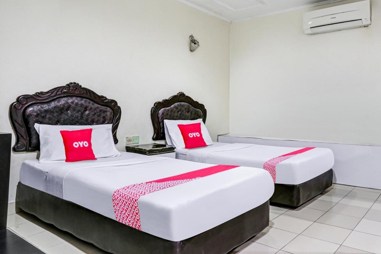 Oyo 90376 Centre Point Hotel Limbang Exteriér fotografie