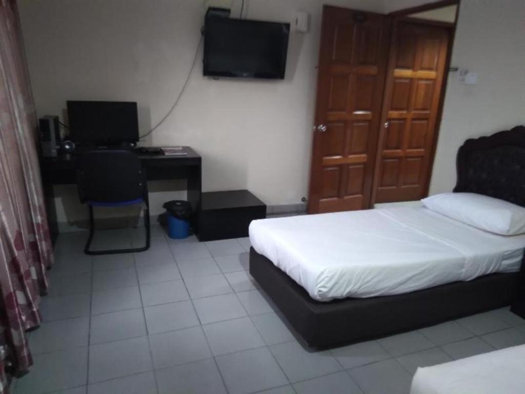 Oyo 90376 Centre Point Hotel Limbang Exteriér fotografie